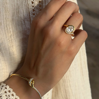 The Sculpted Oval Knot Ring