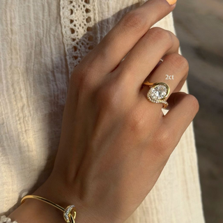 The Sculpted Oval Knot Ring