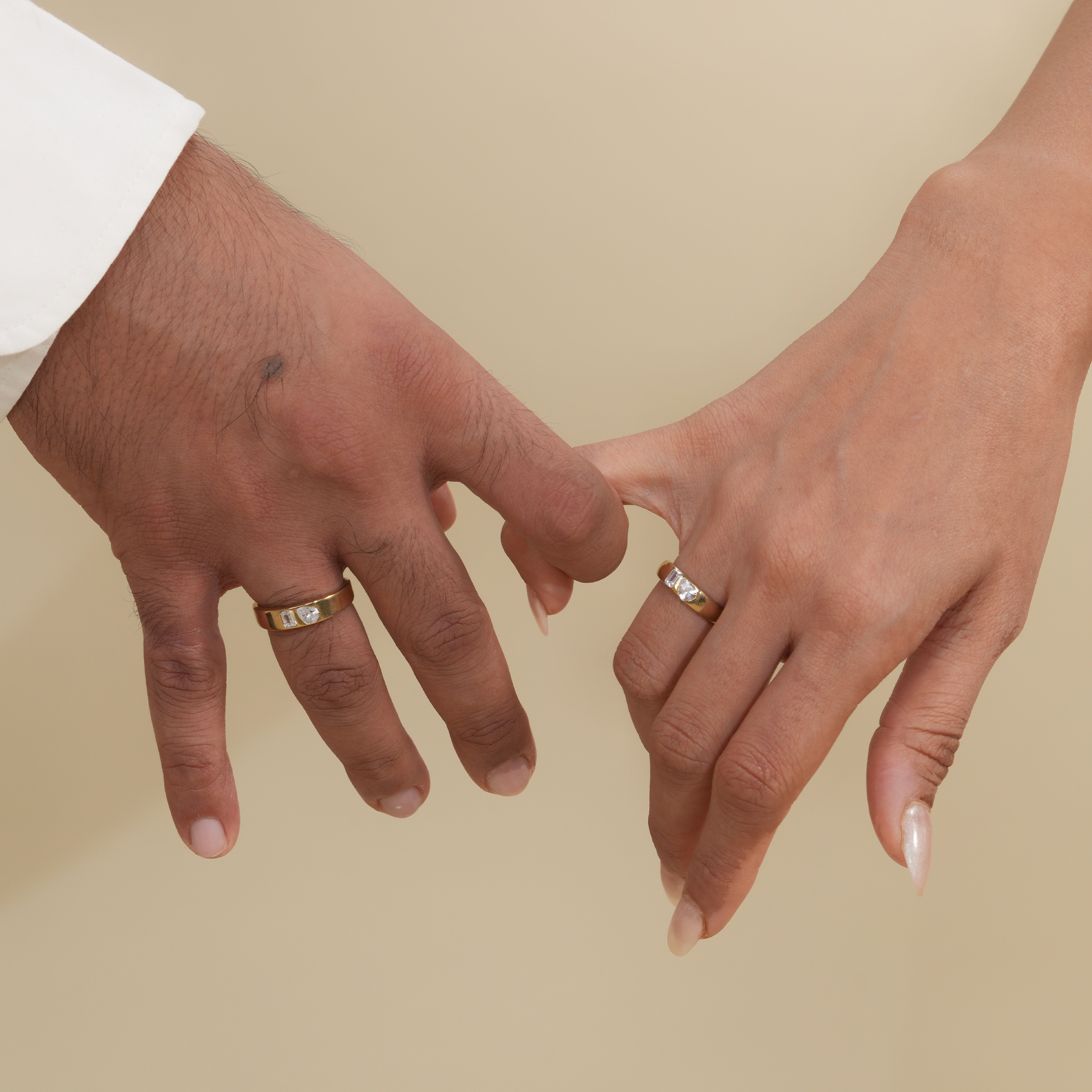 Women's Toi Et Moi Band Ring - Main Image